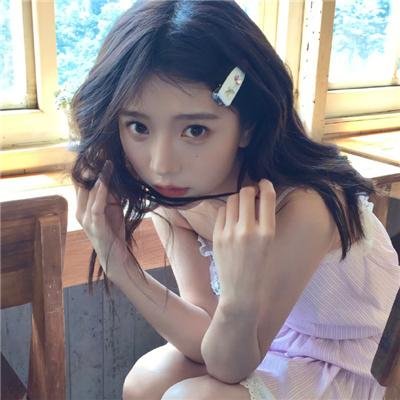 男孩超级白