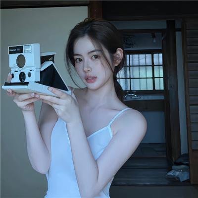 绿衣女子